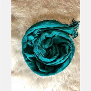 NEW WITH TAGS BLANKET SCARF Seaview Blue